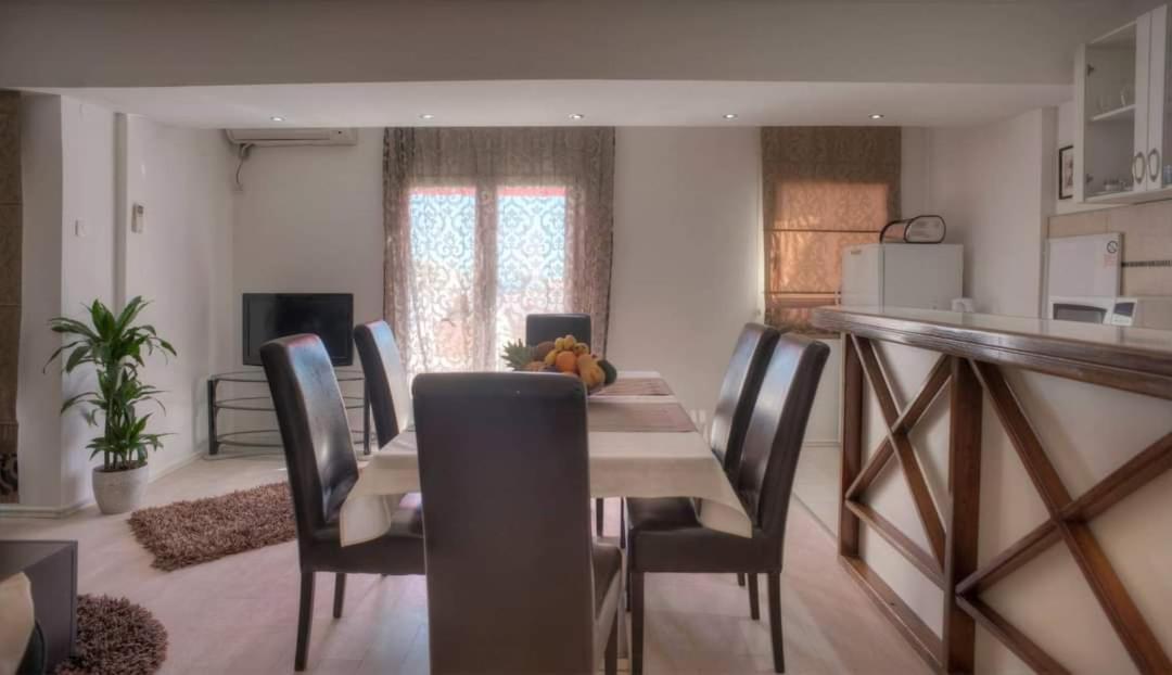Apartments Aleksandar Petrovac Room photo